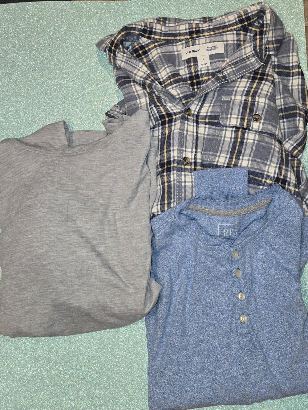 Preowned Good/Like New Mens LS Shirts Bundle Size-Small